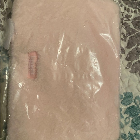 Benefit Makeup Bag - Picture 4 of 4